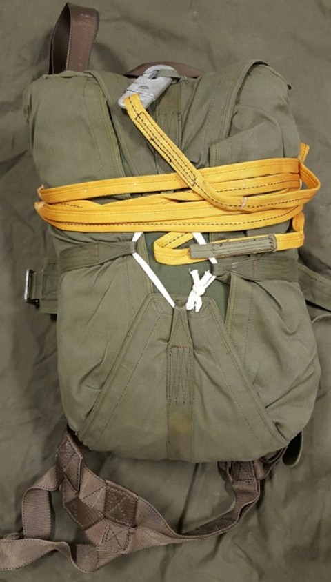 Vn Era T 10 Parachute And Reserve