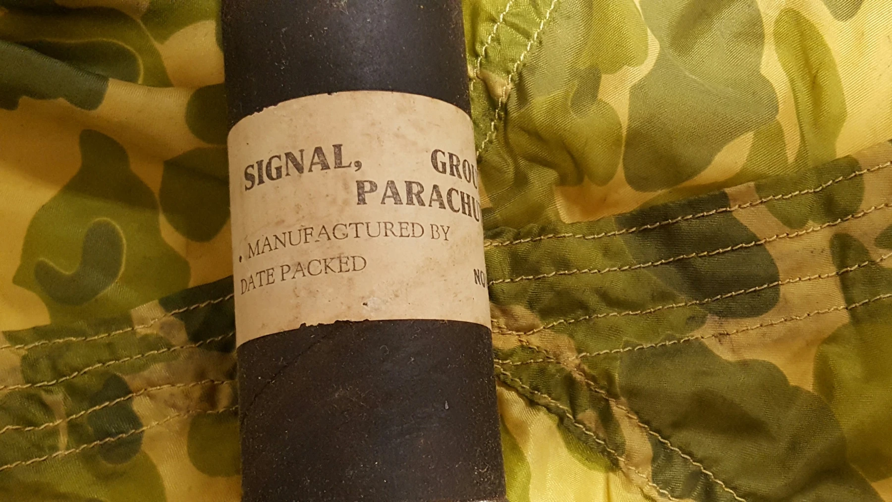 M21A1 Amber Star Signal Flare Parachute - Image 4