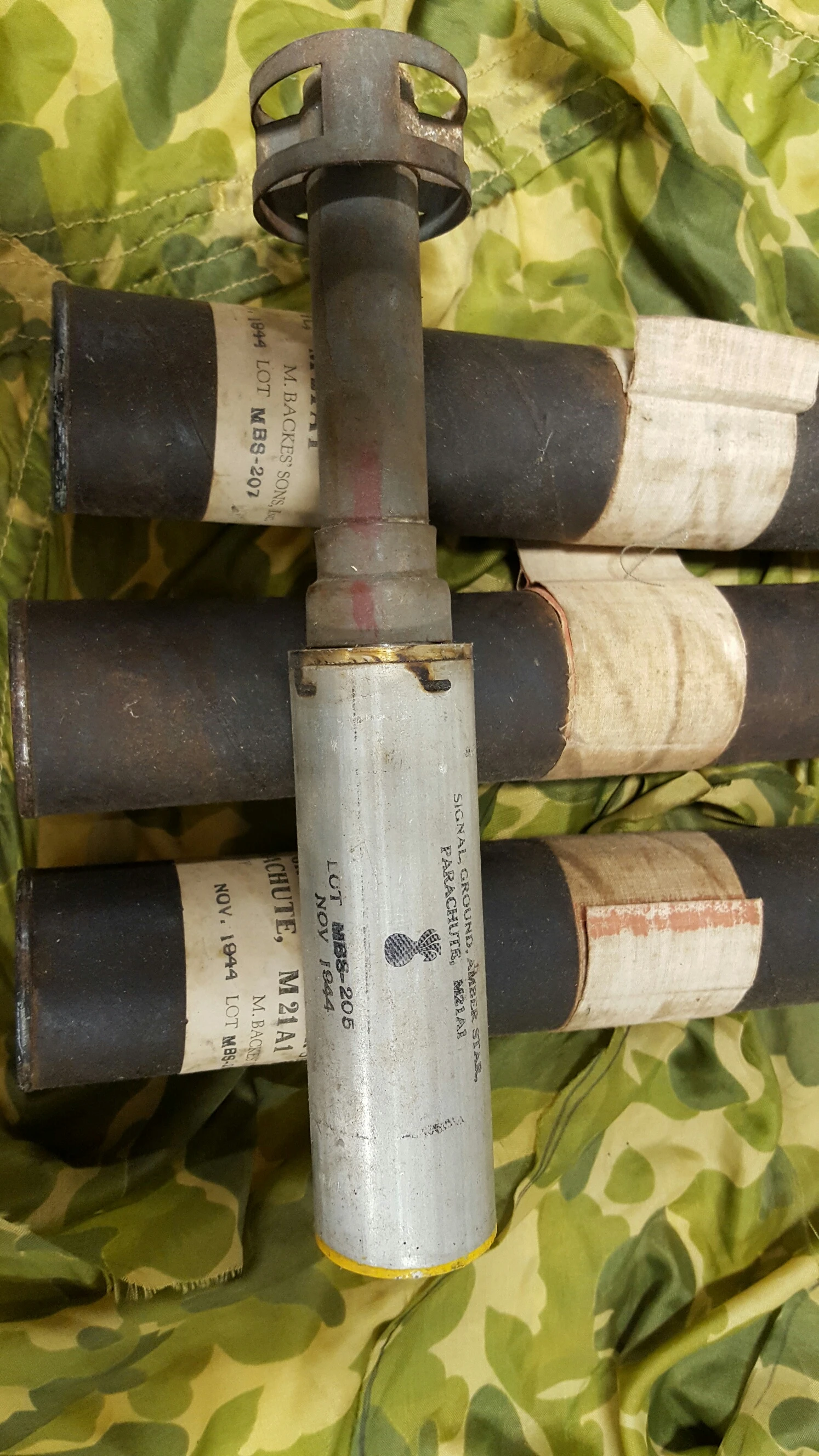 M21A1 Amber Star Signal Flare Parachute - Image 5