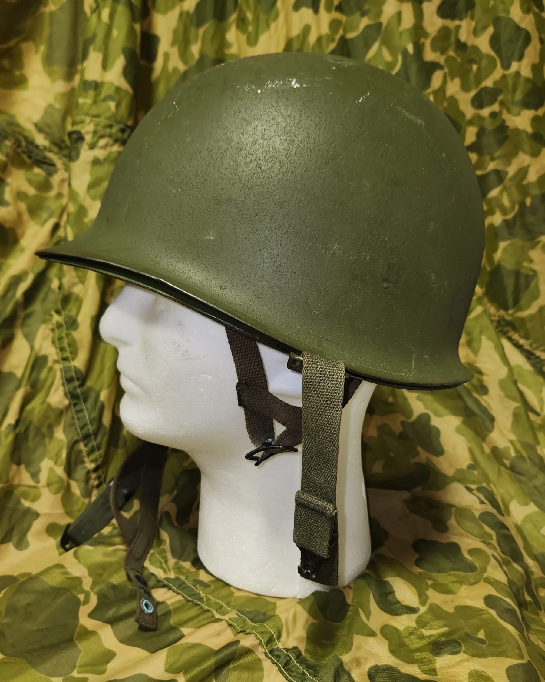 Post WWII / Korean War M-1C Airborne Helmet - Image 2