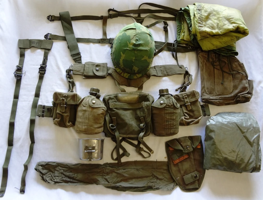 US Army Complete Field Gear Package, VG - Image 1