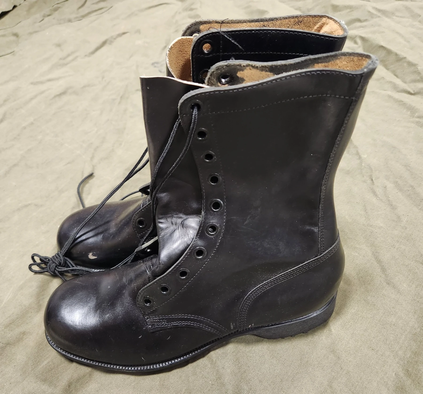 Leather Combat Boots (DMS), VN (10.5R) - Image 1