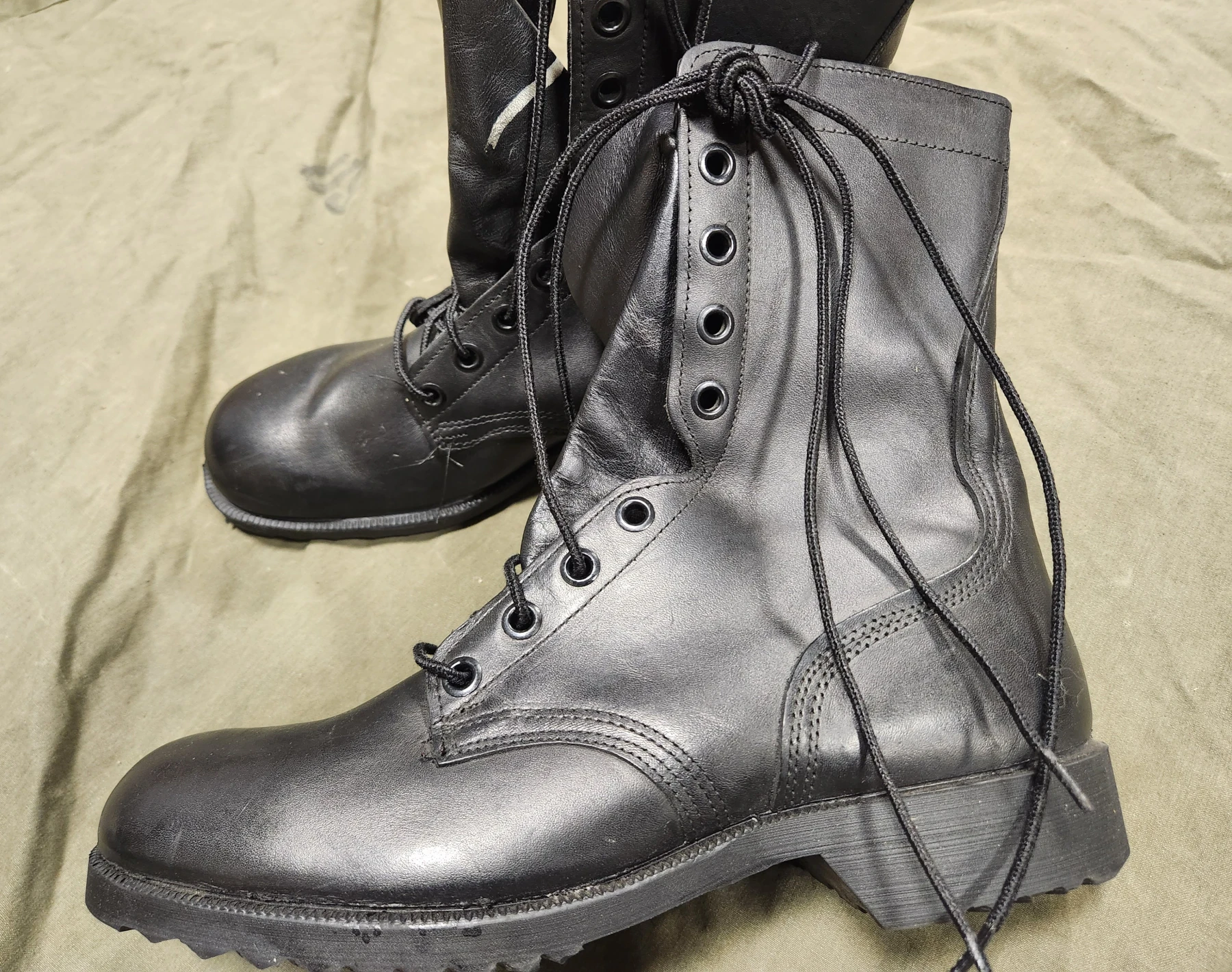 Leather Combat Boots (DMS), PW (10.5R) - Image 2
