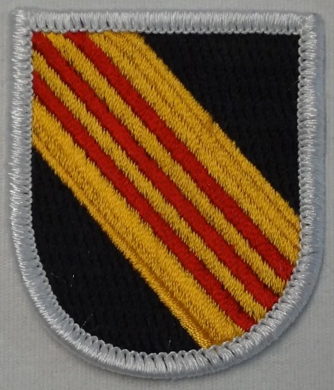 5th Special Forces Beret Flash, Merrowed. - Image 1