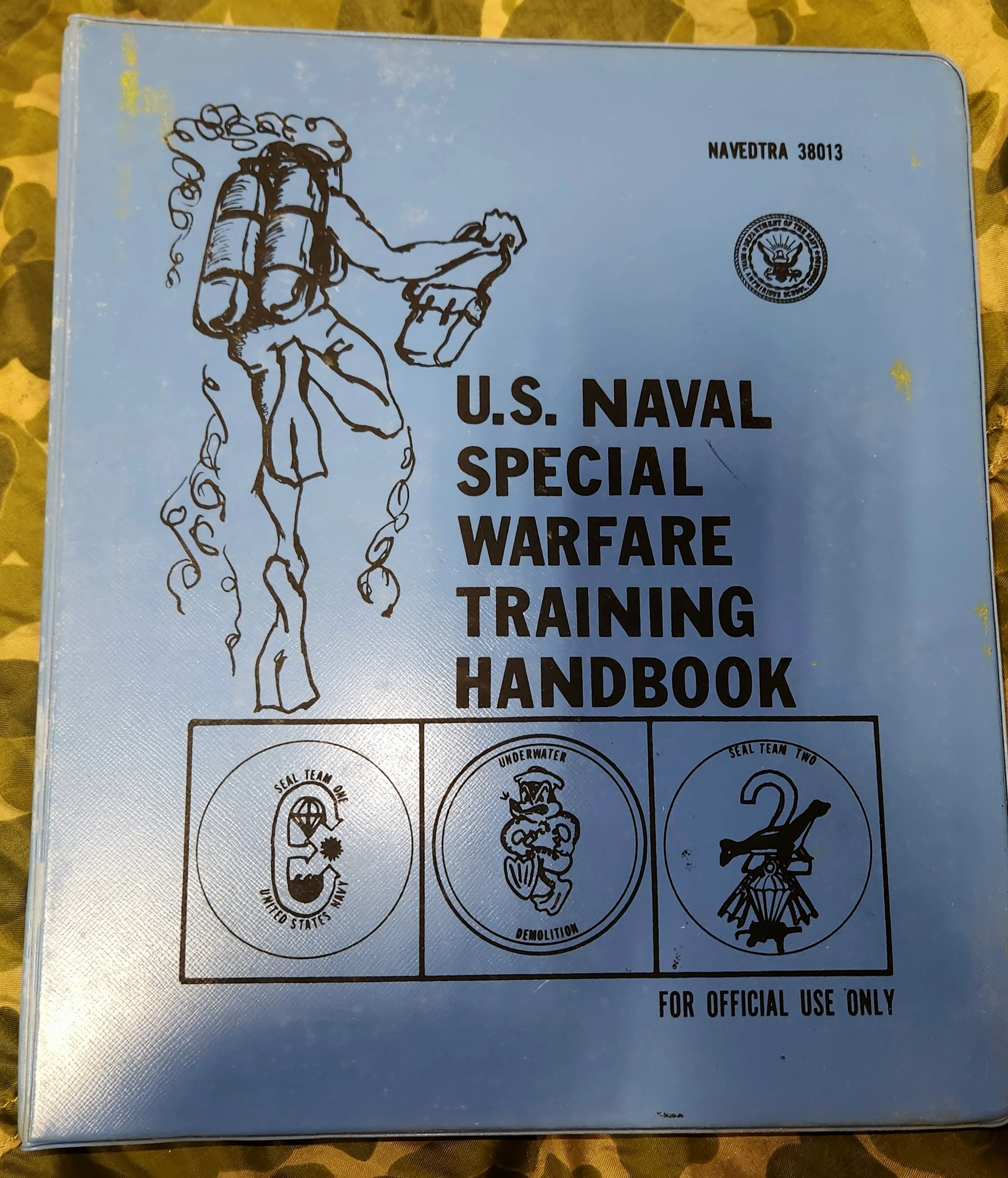 U.S. NAVAL SPECIAL WARFARE TRAINING HANDBOOK - Operations / Tactical ...