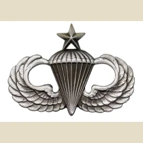 Parachutist Qualification Senior. Pin-On Metal.