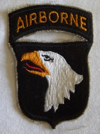 101st Airborne Division, Color, Cut-Edge