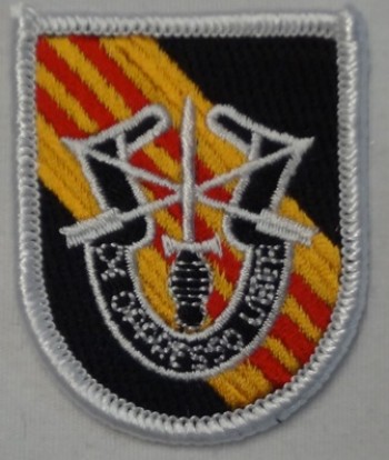 5th Special Forces Beret Flash, Merrowed with Crest.