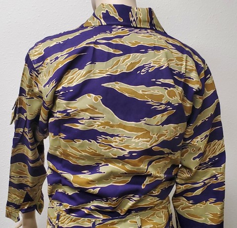 Advisor Sparse Tiger Stripe Shirt Gold