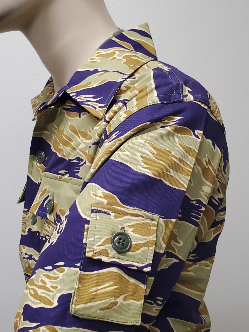 80s TIGER STRIPE PRODUCTS タイガーストライプ usa Rare 80s Vintage Tiger Stripe Products Combat Coat - X-Large